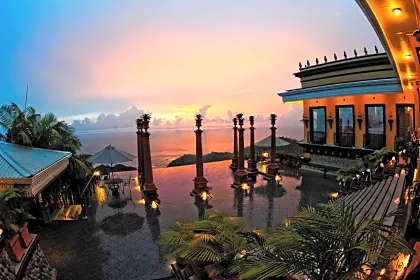 https://res.cloudinary.com/vacationscostarica-com/image/upload/v1647291816/zephyr_palace_luxury_hotel_sunset_view_jaco_3404516f75.jpg