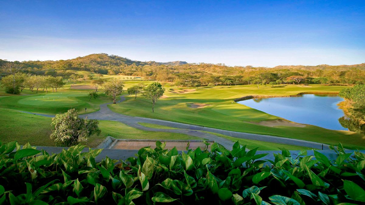 Customized Golf Vacations with Insider Knowledge 