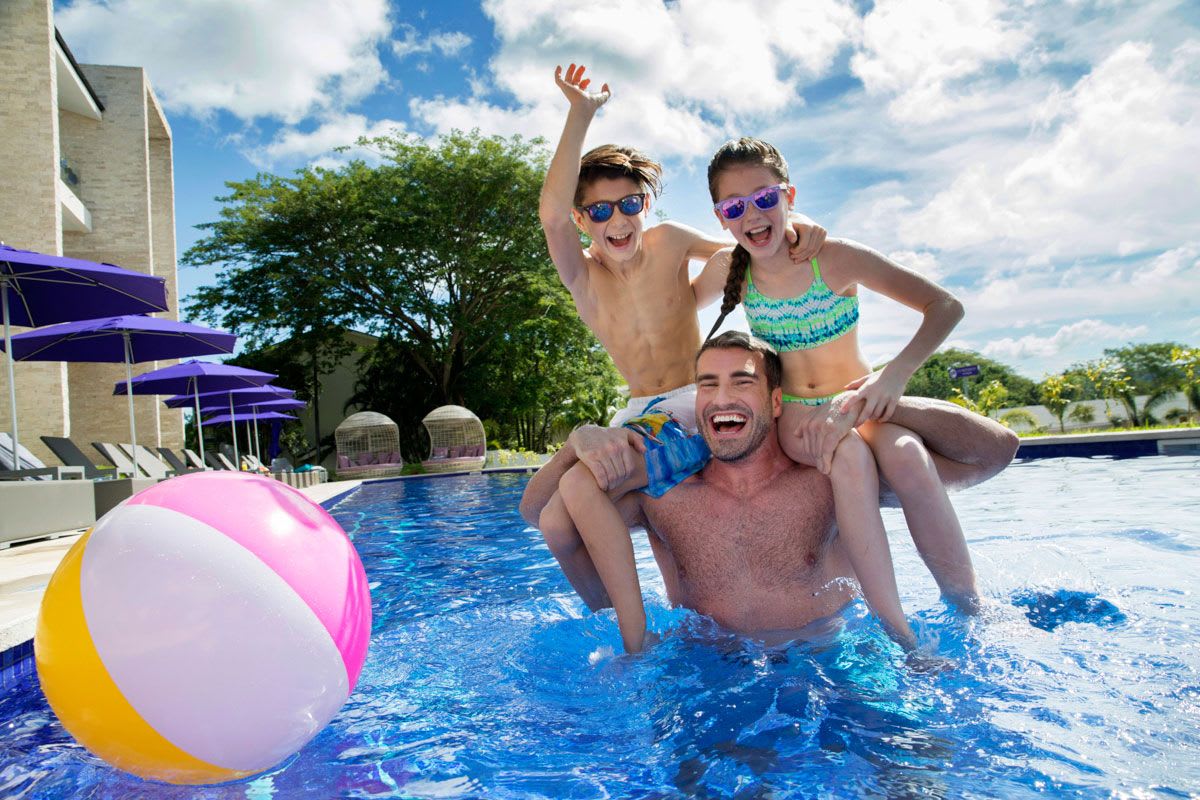 Planet Hollywood: Vacationing Like A Star