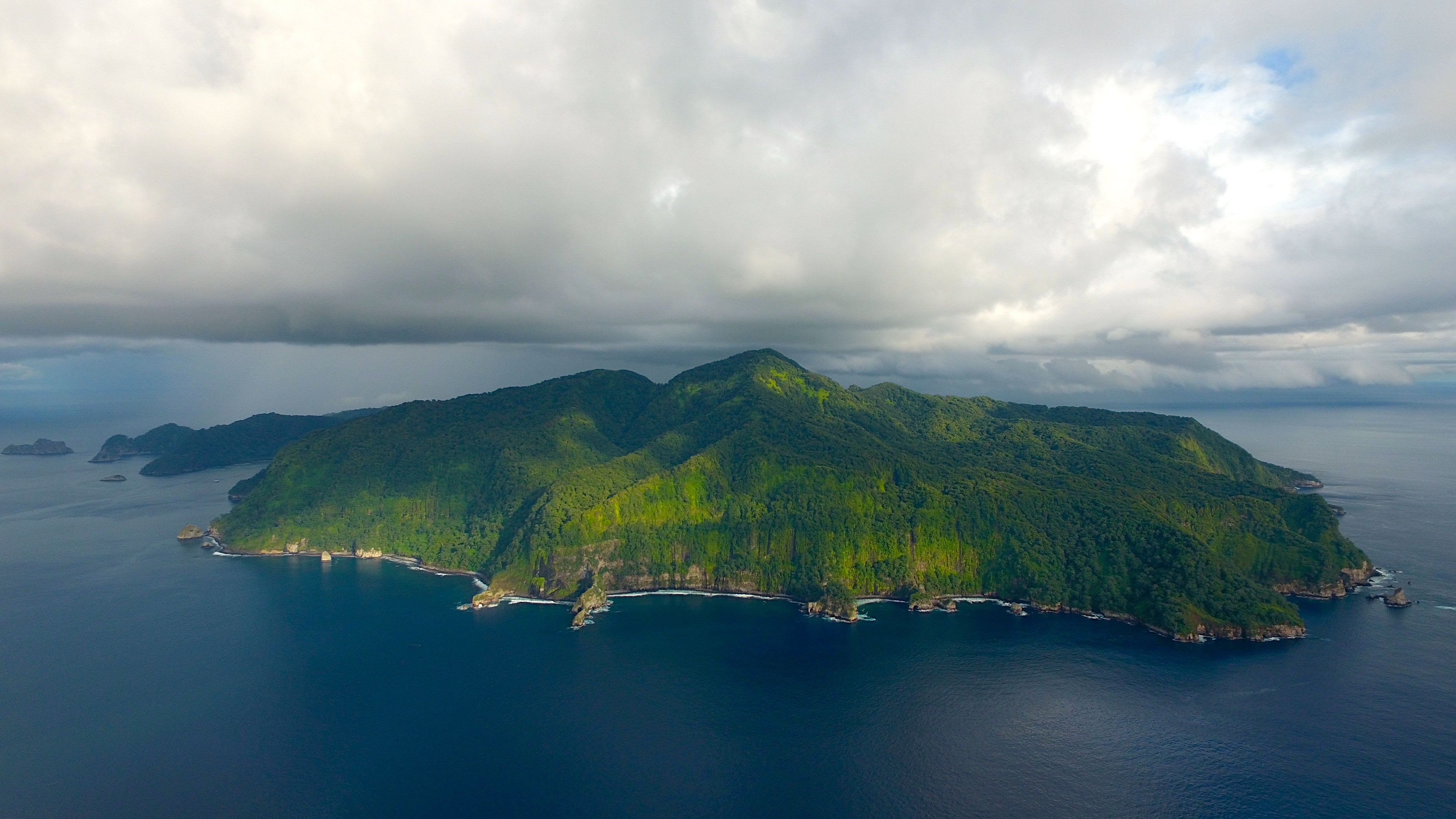 Through the Cinematic Lens: Costa Rica in Jurassic Park