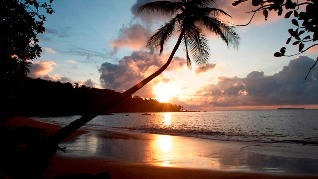 2. Calm on Bahia Drake
