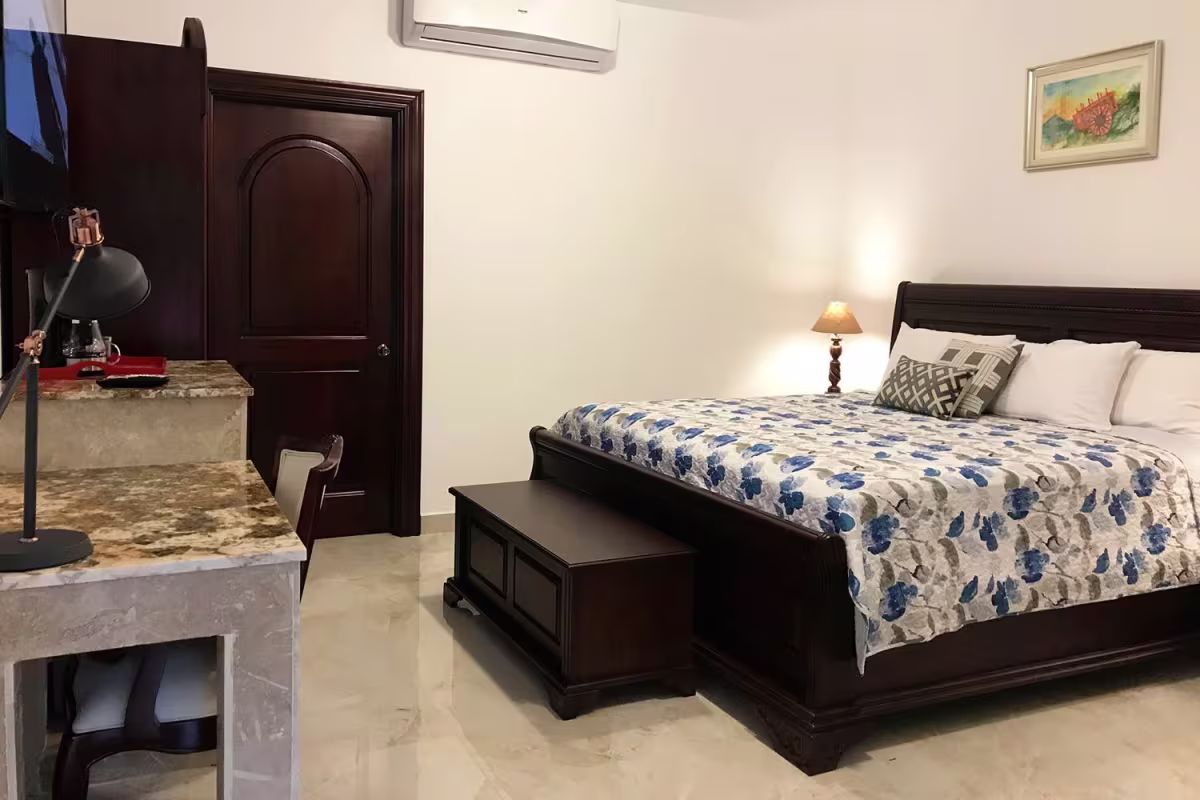 Paradise Hot Springs image 80