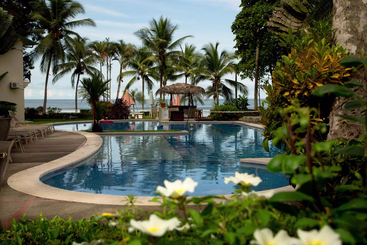 Club del Mar image 737