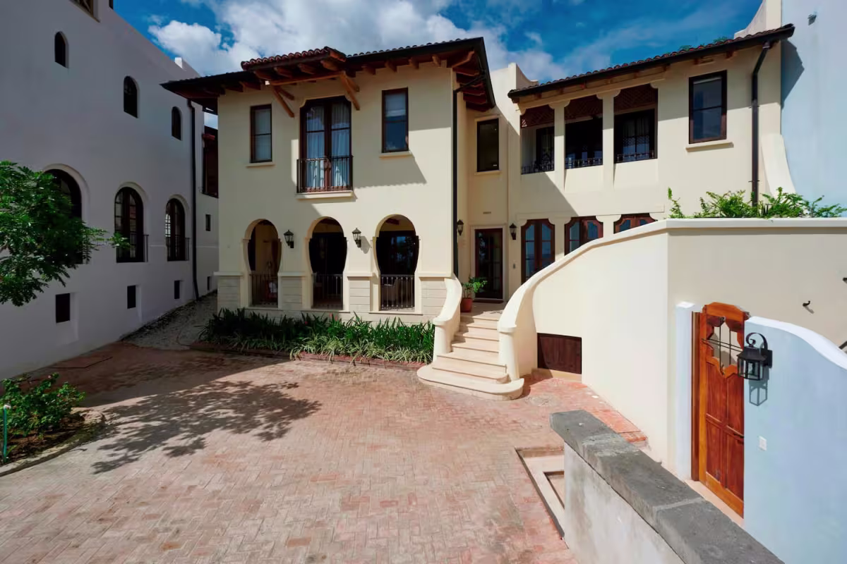 Casa Nola image 5612