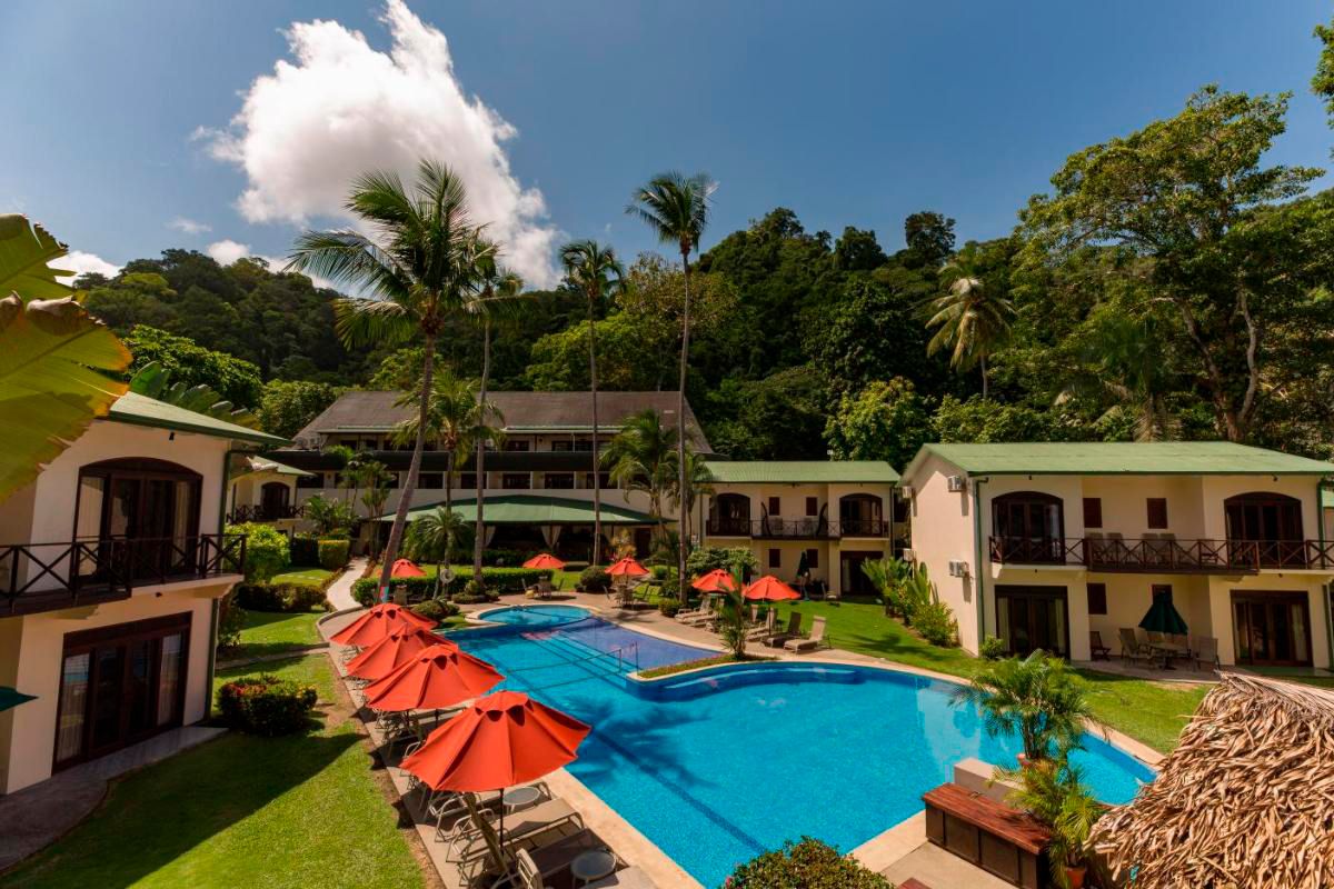 jaco-beach-hotels-costa-rica-club-del-mar