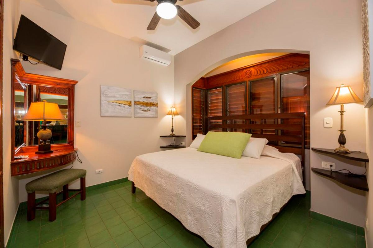 Club del Mar image 727