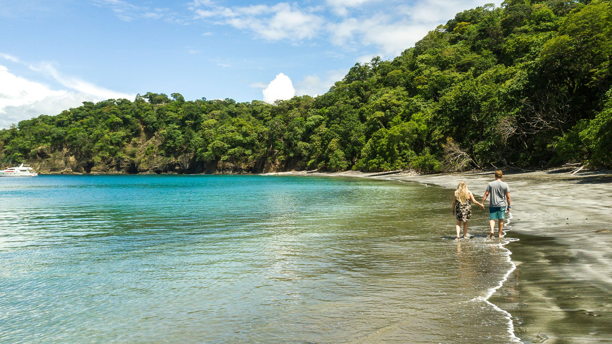 A Manuel Antonio and Papagayo Pacific Beach Costa Rica Vacation Combo