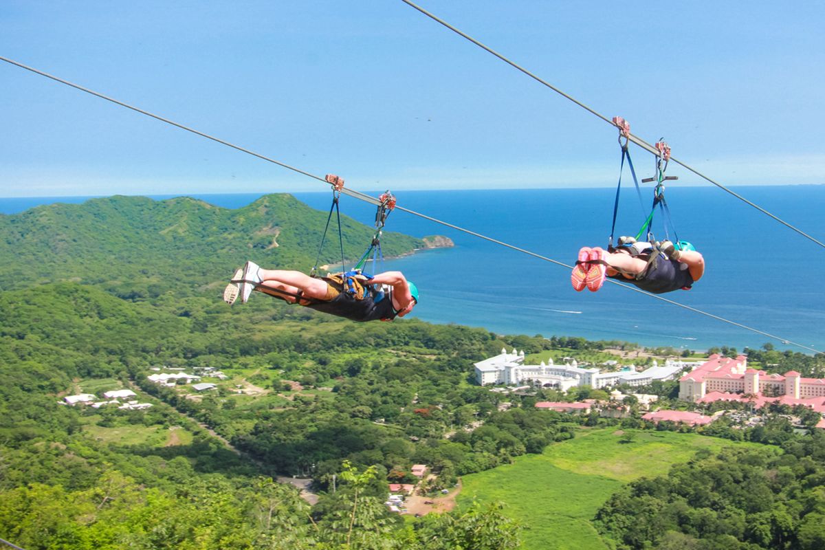 https://res.cloudinary.com/vacationscostarica-com/image/upload/v1648076233/adventure_park_superman_zip_line_ride_guanacaste_6479aaa71d.jpg