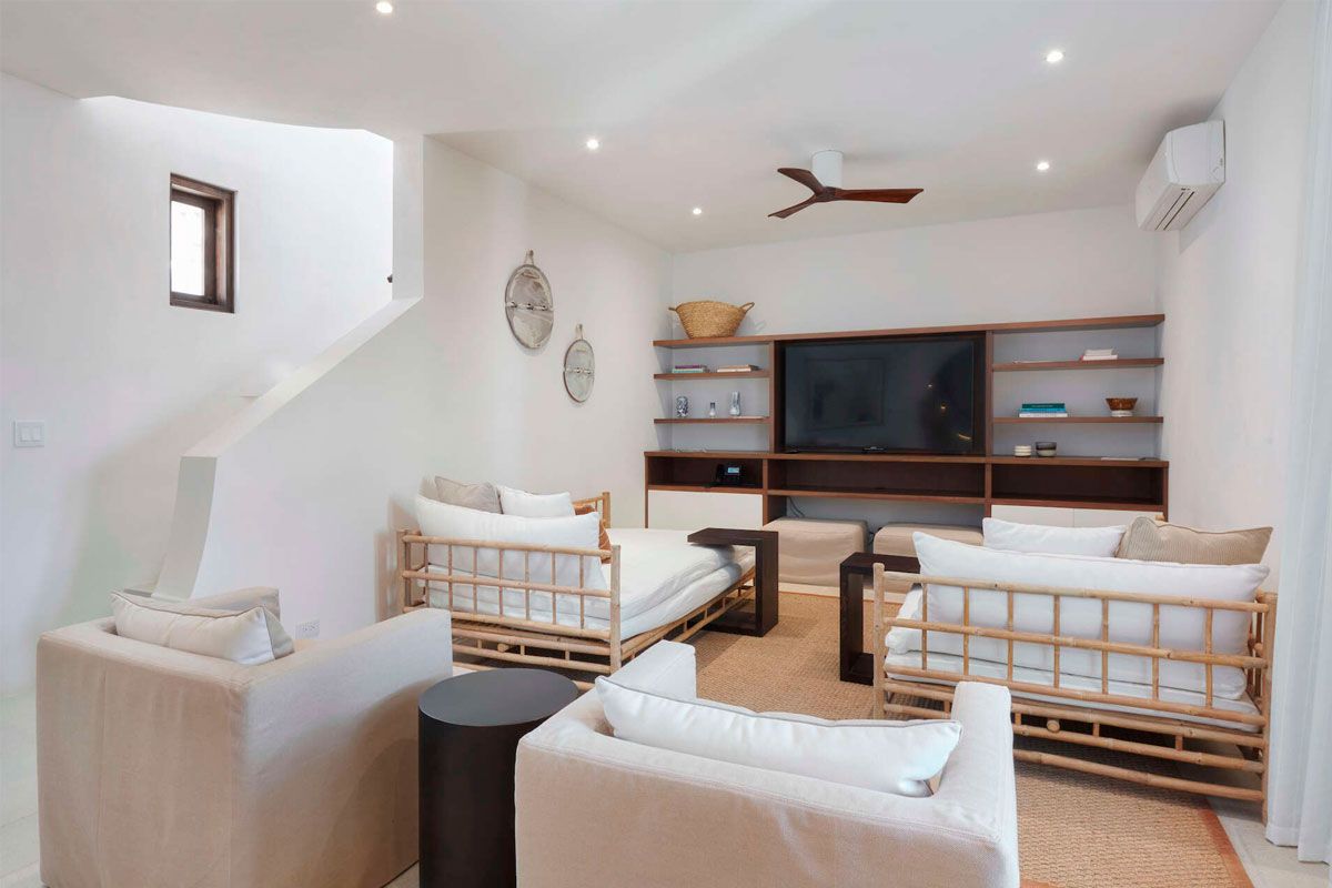 Casa Encantada image 4106