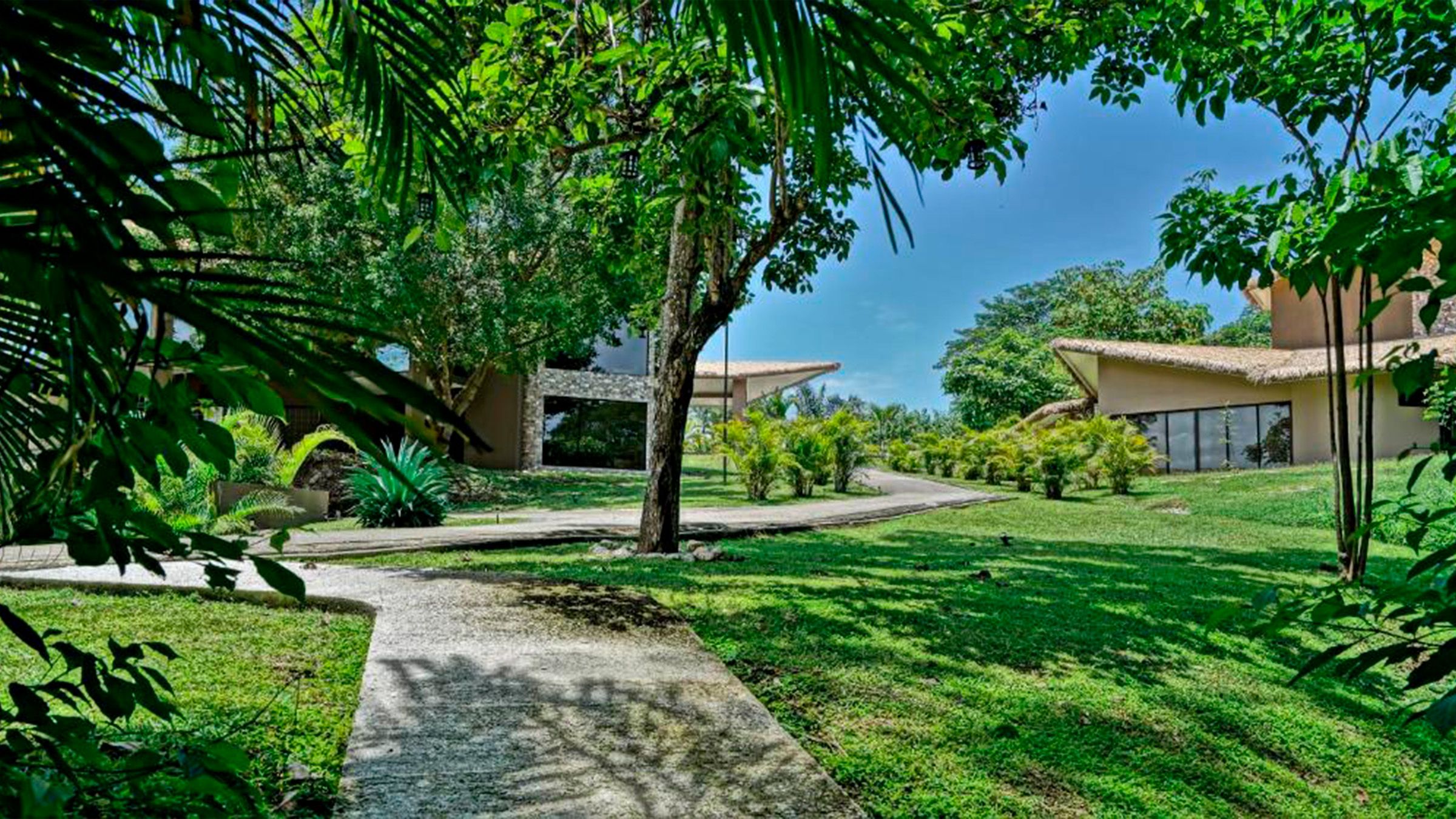 Nammbu Beachfront Bungalows image 7232