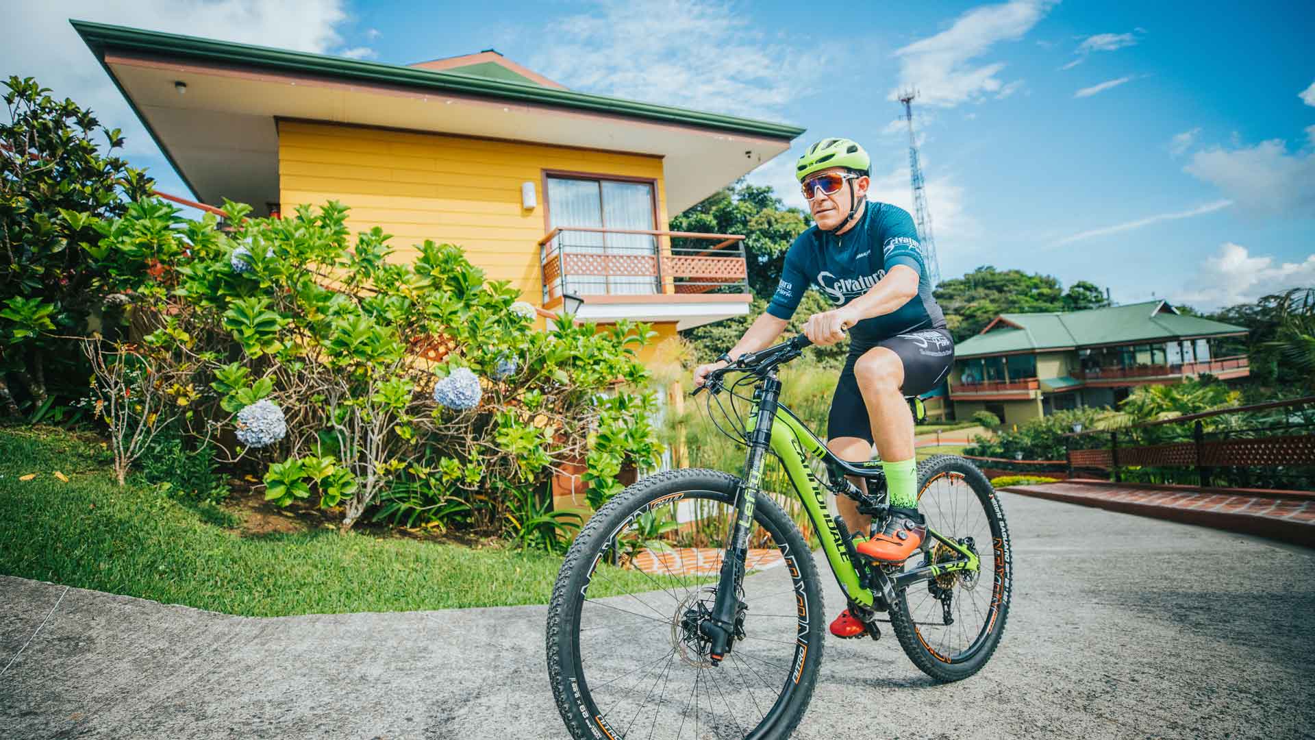 Ficus Sunset Suites image 8542