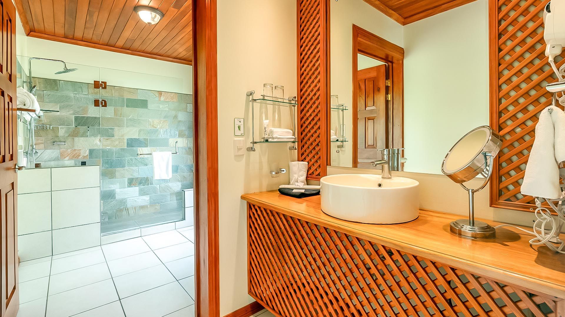 Ficus Sunset Suites image 8669