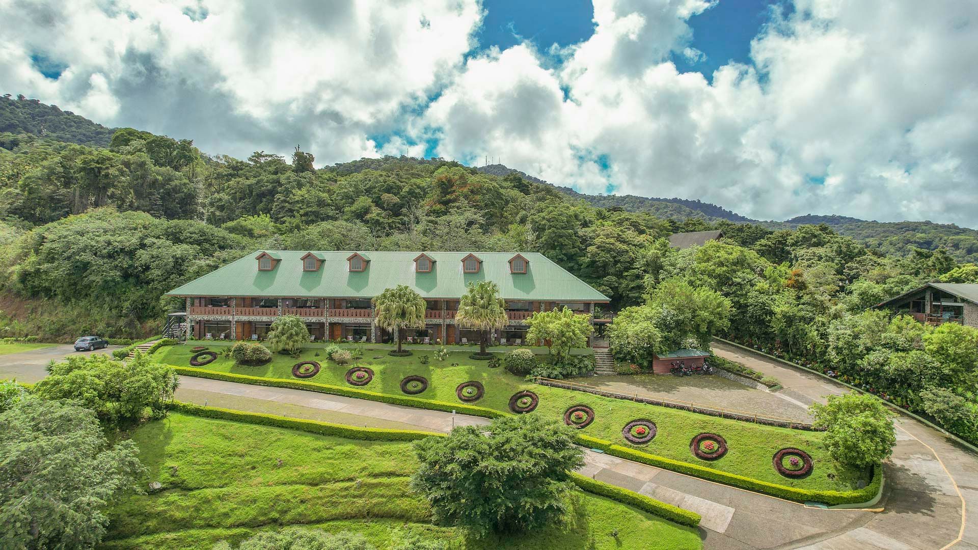 Book Hotel Heliconia - A Rustic Monteverde Mountain Lodge