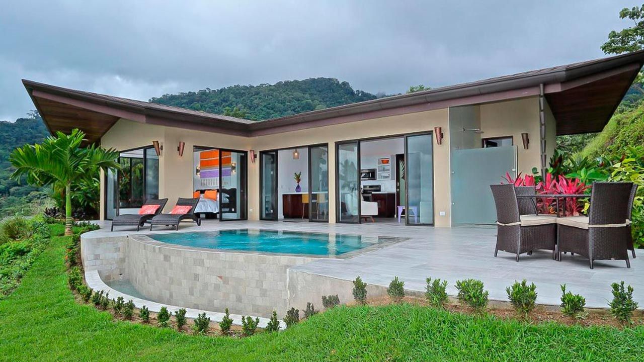 Golden Pineapple Villas image 9138