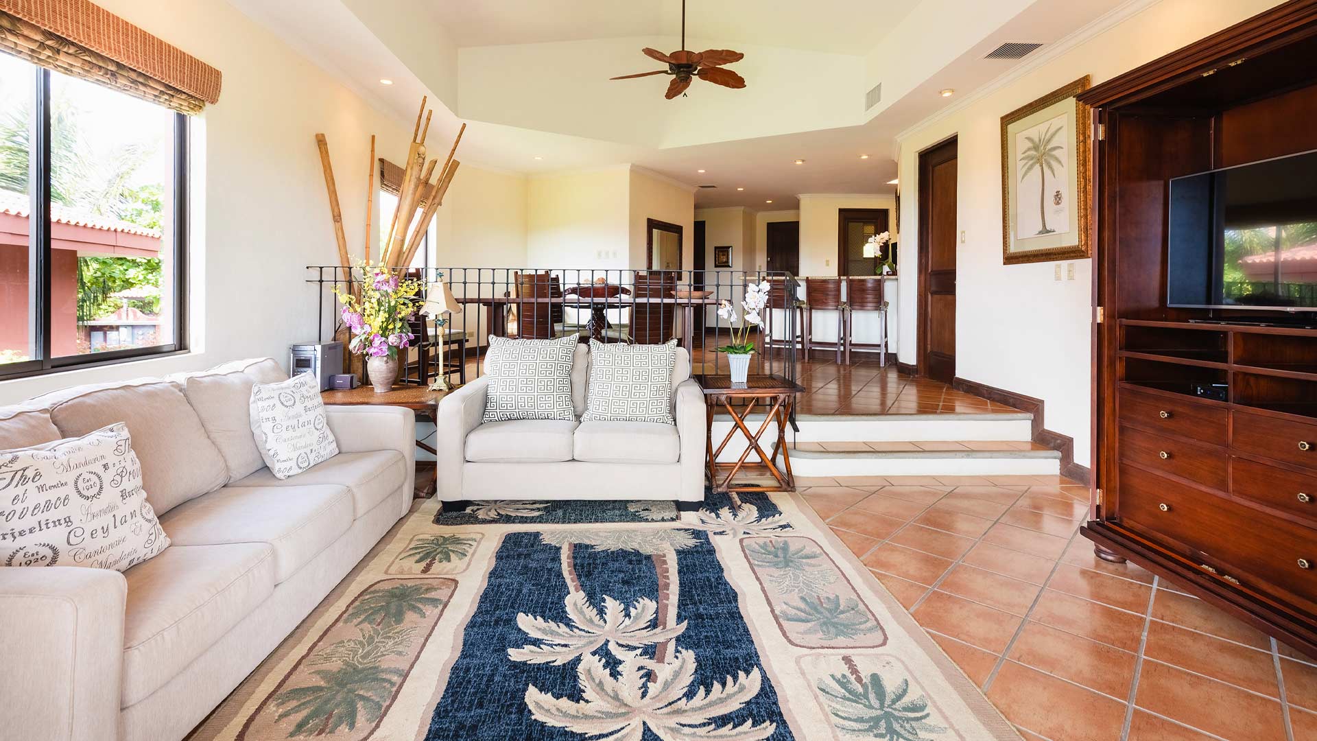 Deluxe Three-Bedroom Condos image 9517