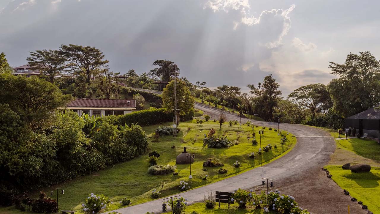 Villa Blanca Cloud Forest Hotel & Reserve image 11045