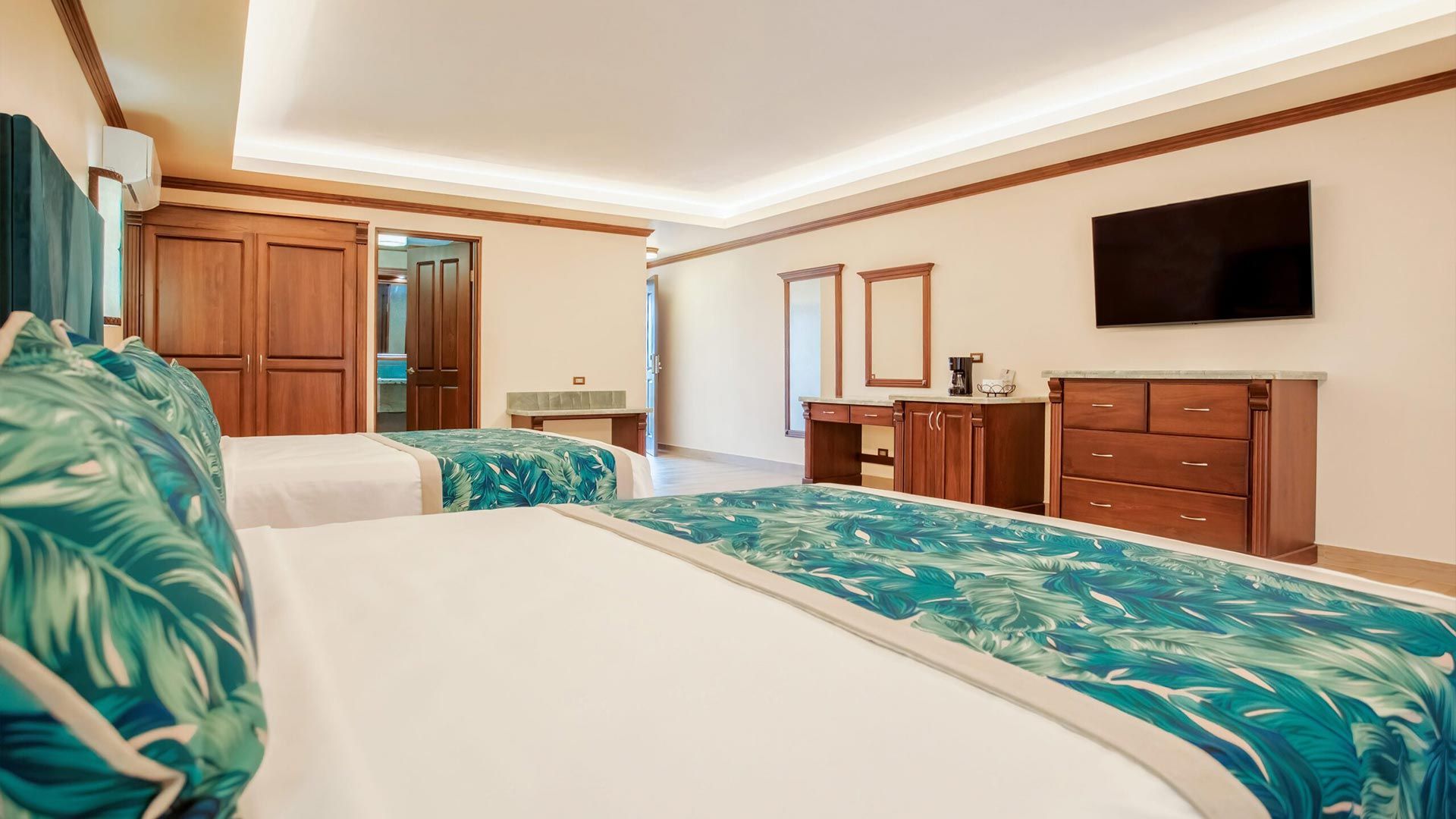 Los Lagos Hotel image 11084