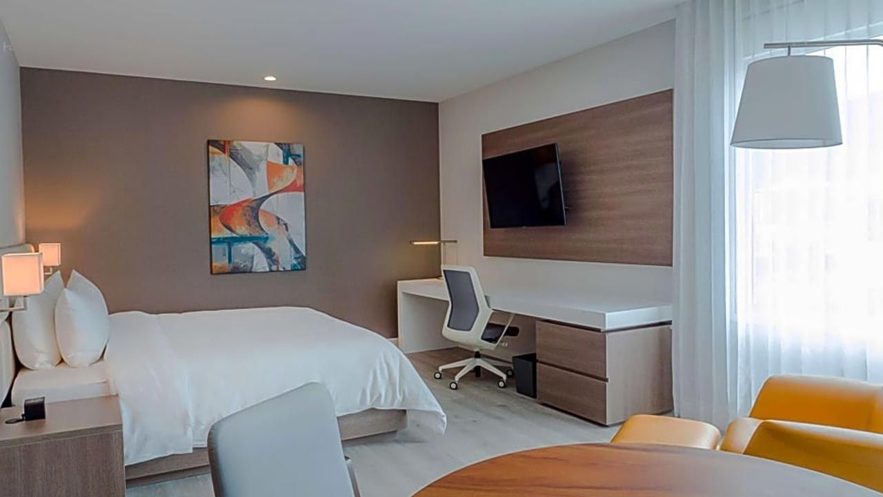 Hilton Garden Inn Santa Ana image 11188