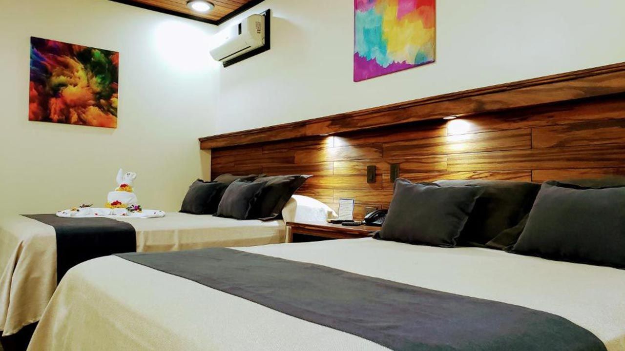 Volcano Lodge and Springs image 12114