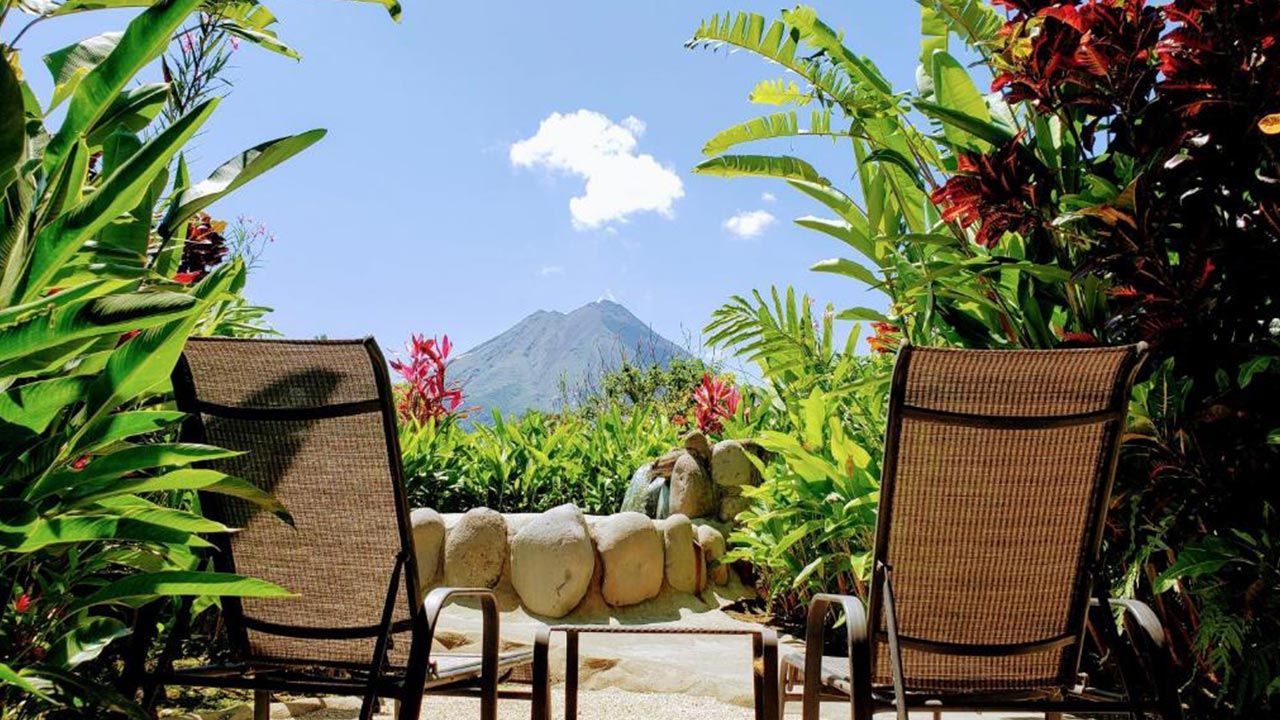 Volcano Lodge and Springs image 12115