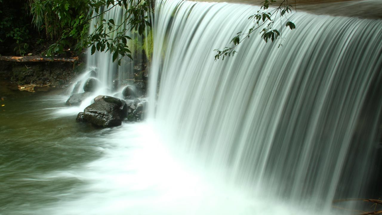 Volcano Lodge and Springs image 12117