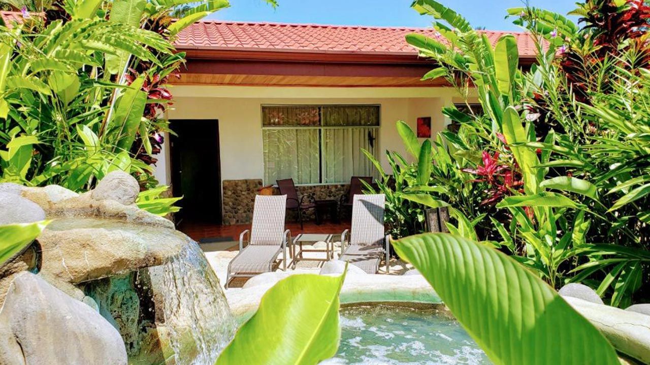 Volcano Lodge and Springs image 12124