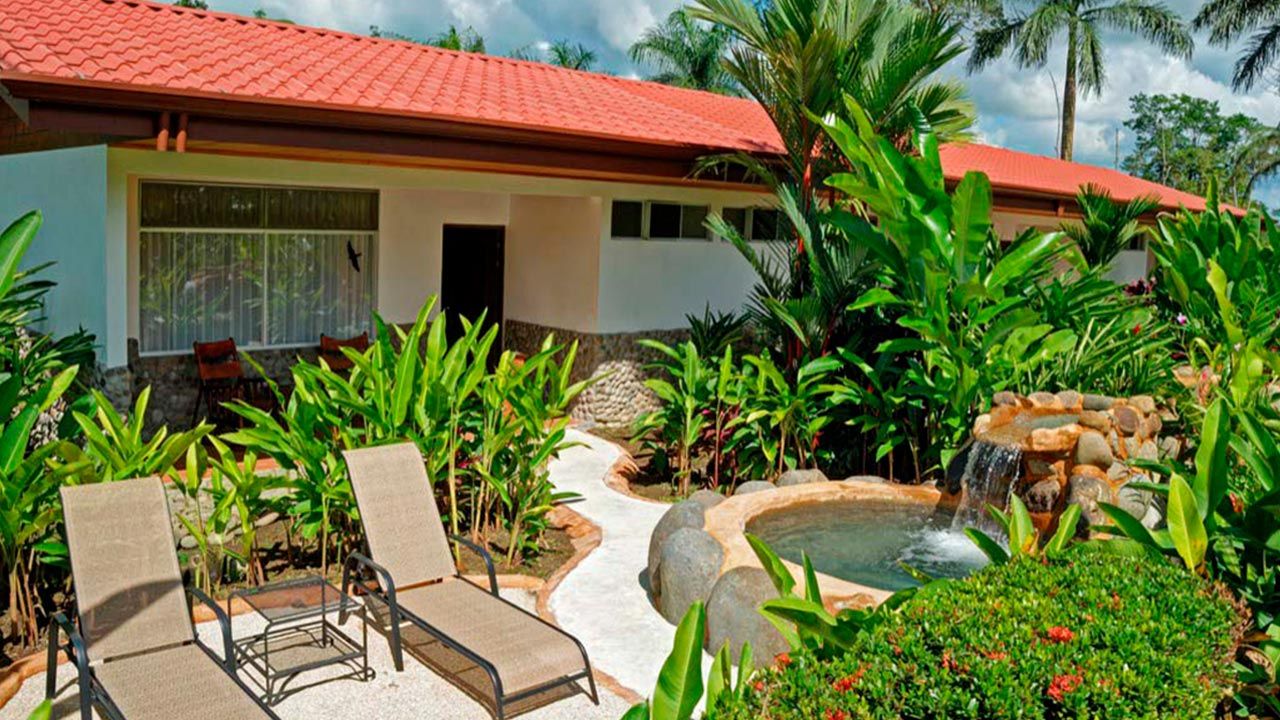 Volcano Lodge and Springs image 12123