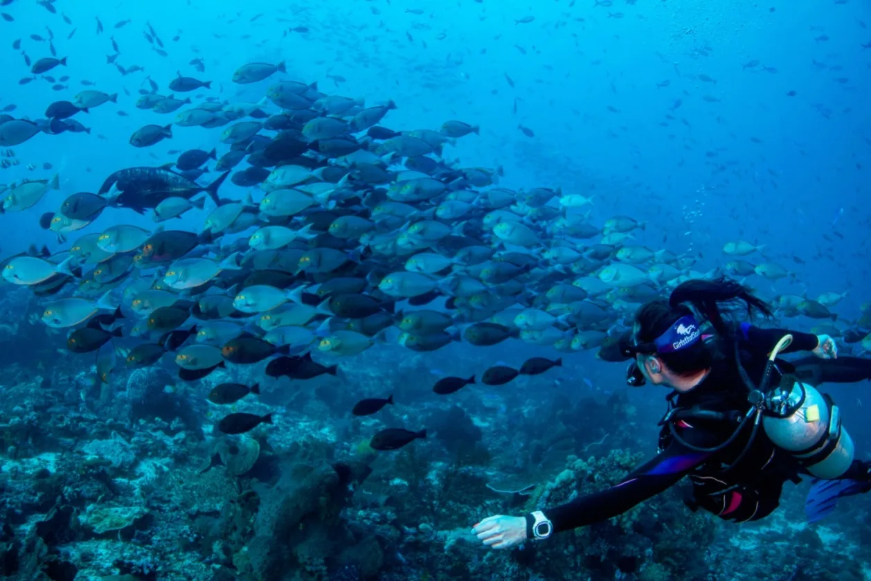 Girls That Scuba