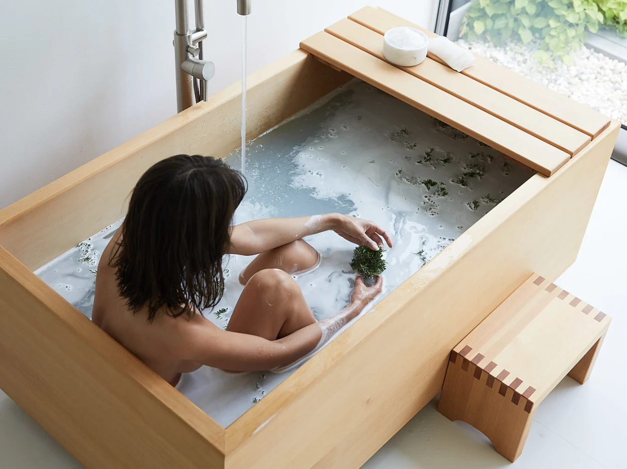 Seasonal Soak in Tub