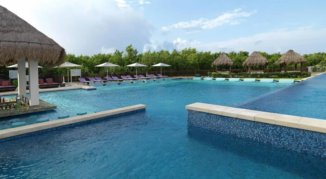 Paradisus La Perla affordable all-inclusive wellness retreat pool view