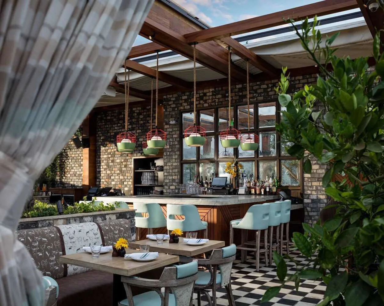 Dream Hollywood boutique hotel los angeles grill-bar-morning