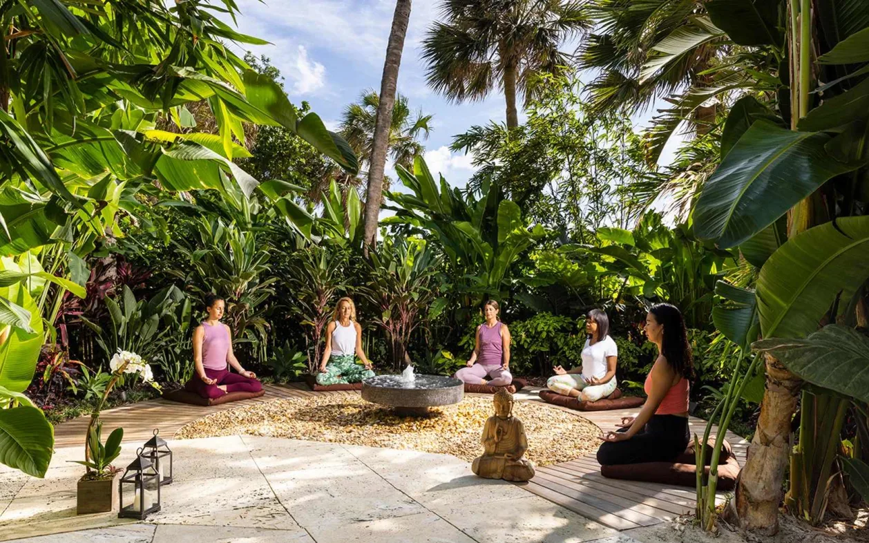 The Palms Hotel & Spa - meditation session in the garden