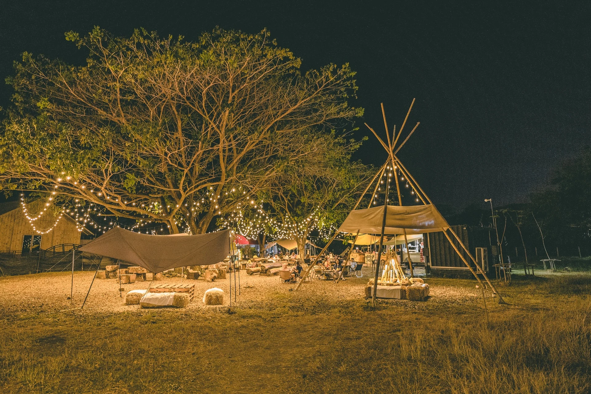 glamping in nature at night