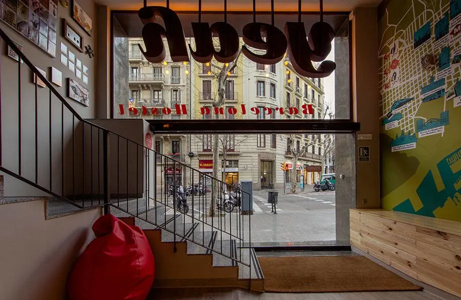 Yeah Hostel Barcelona entrance