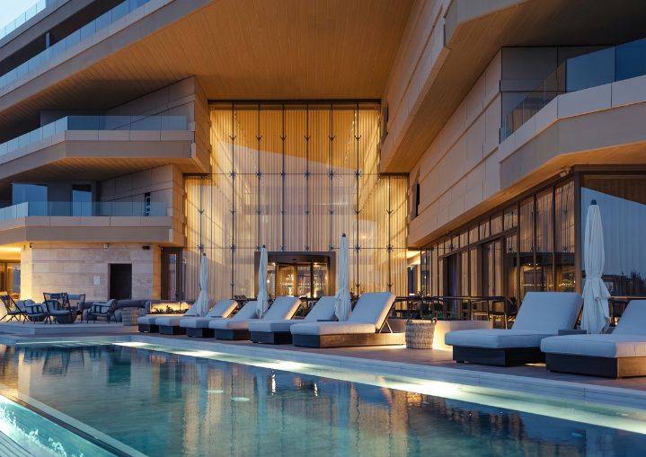 Verdala Wellness Hotel_pool at sunset