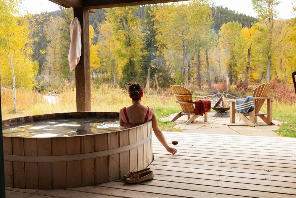 Cedar soaking tub at The Ranch at Rock Creek