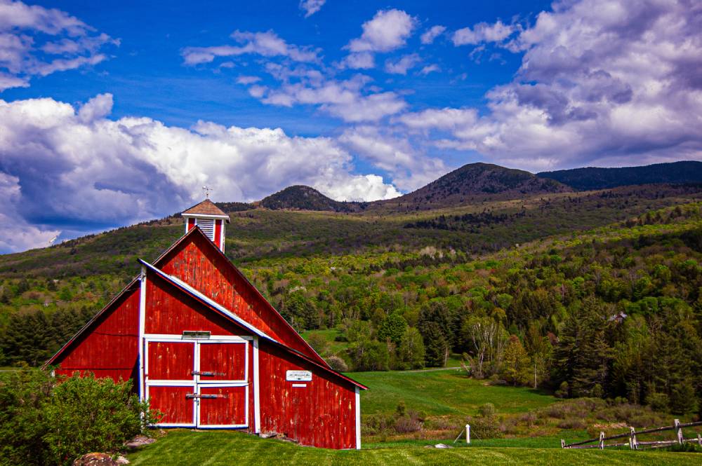 Red barn in Stowe Vermont