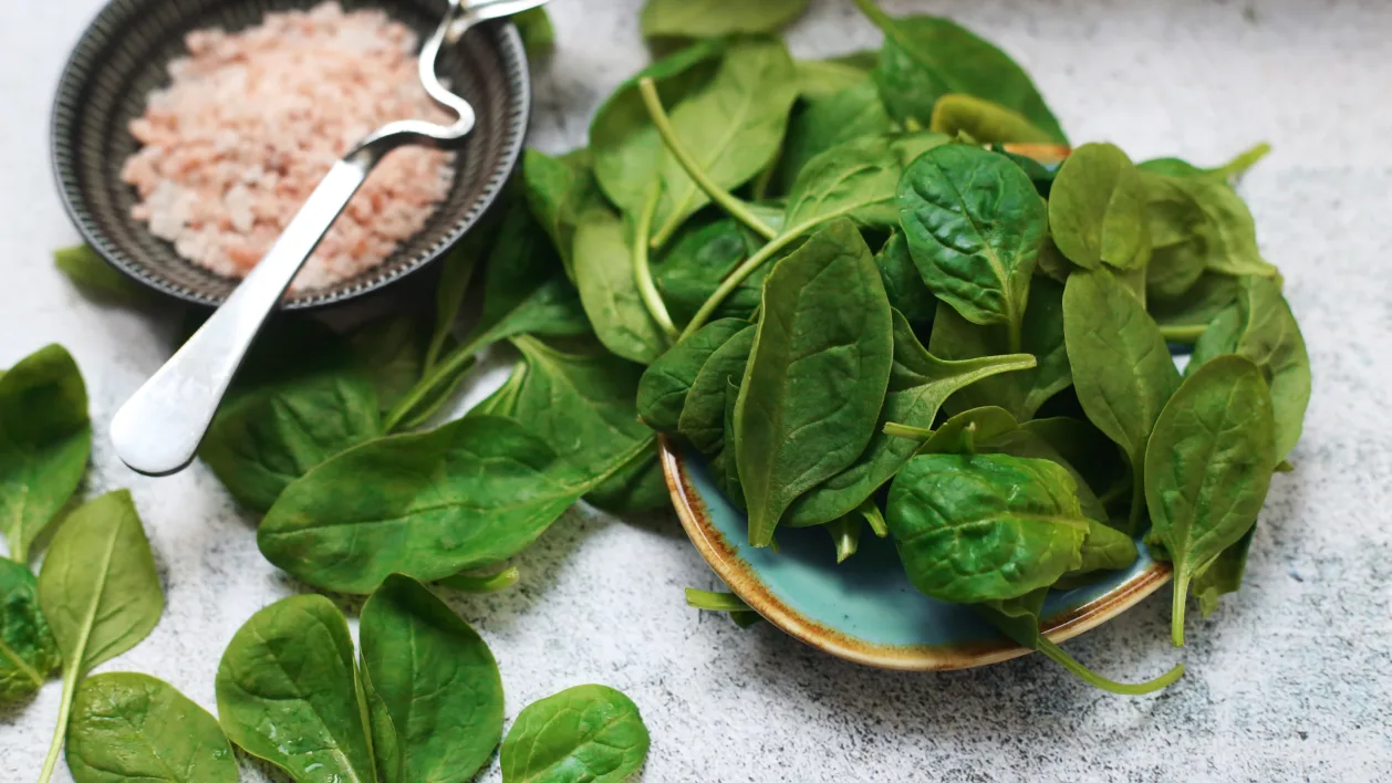 spinach meal - plant-based diet