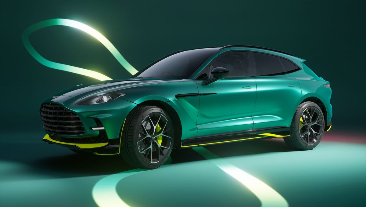 Portada: Aston Martin DBX707 AMR24 Edition rinde homenaje al coche de carreras F1