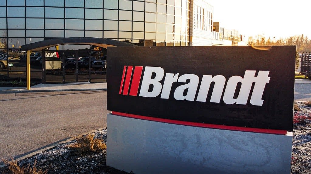 Portada: Brandt Tractor se convierte en distribuidor canadiense de SharpGrade