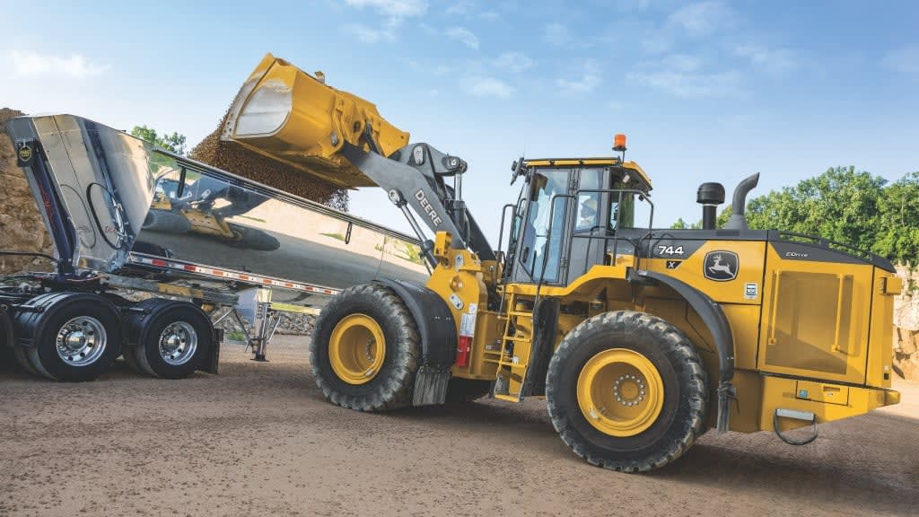 Portada: Cargadoras de ruedas híbridas John Deere: potencia instantánea y ahorro de