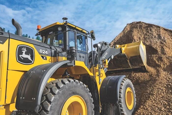 Portada: John Deere lanza las cargadoras de ruedas 744 y 824 X-Tier con sistema E-Drive