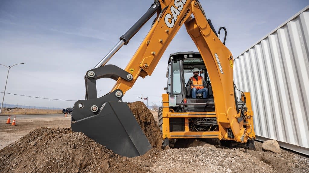 Portada: CASE Construction Introduce Nuevas Retroexcavadoras de Cambio Lateral para