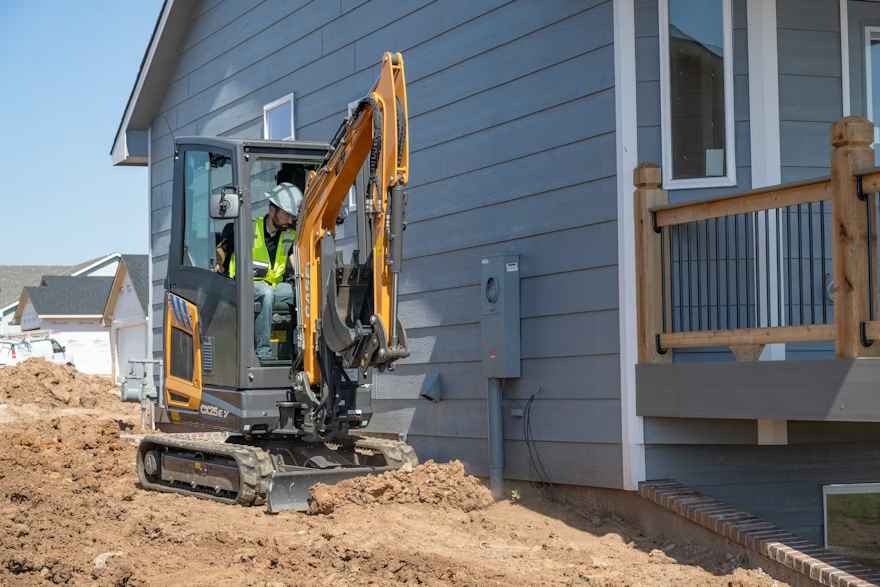 Portada: Case amplía su línea eléctrica con nuevas miniexcavadoras y cargadoras compactas