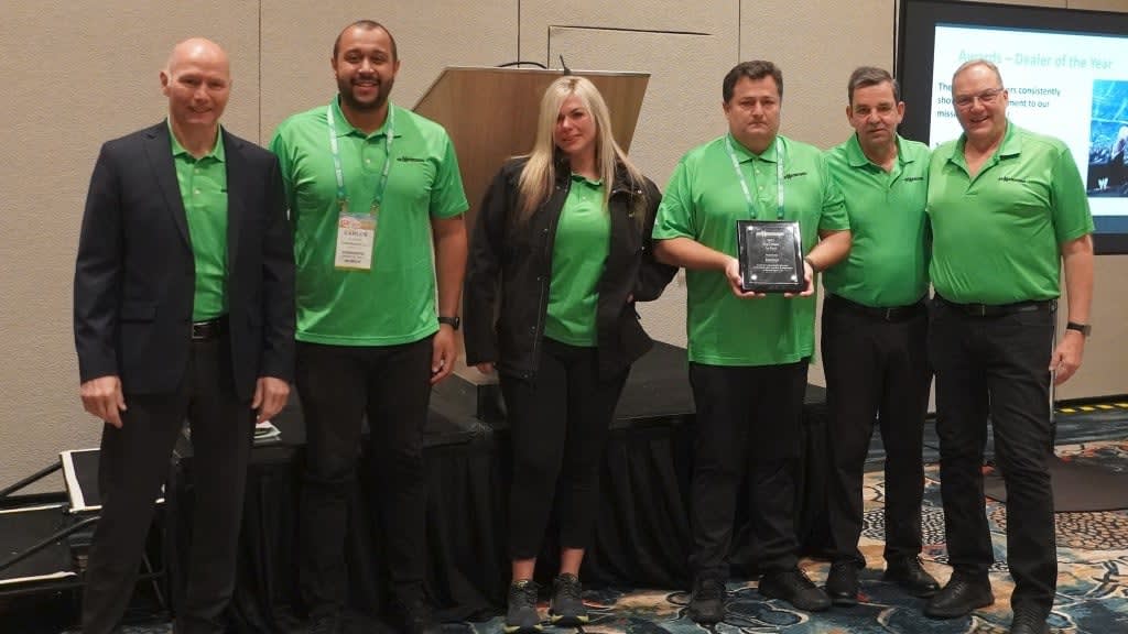 Portada: Envimat gana el premio al mejor distribuidor de SENNEBOGEN por segundo año