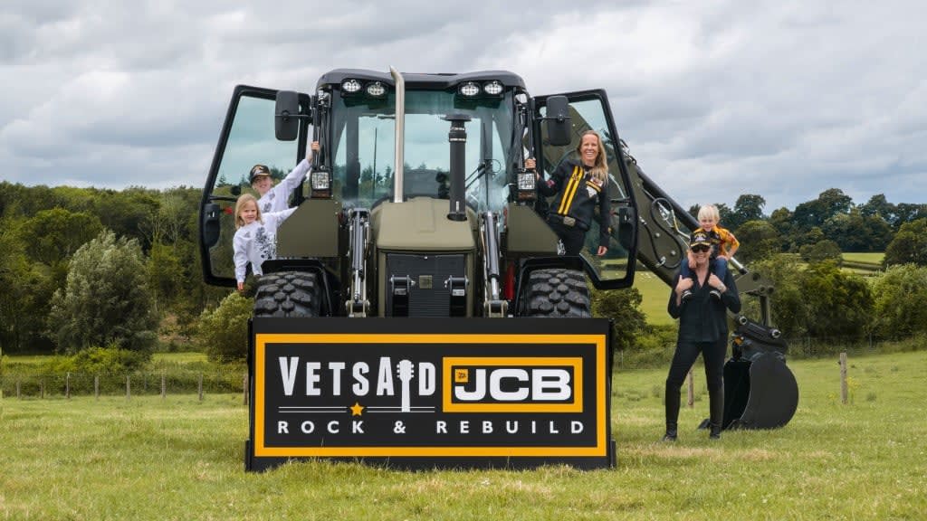 Portada: JCB se asocia con Joe Walsh y VetsAid para reconstruir después de los
