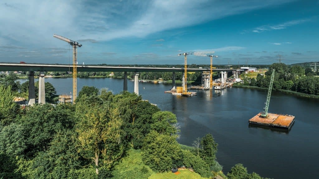 Portada: 18 Grúas Liebherr involucradas en uno de los proyectos de modernización de