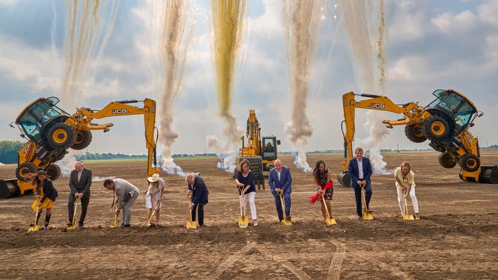 Portada: JCB invertirá $500 millones en una nueva fábrica en Texas para construir