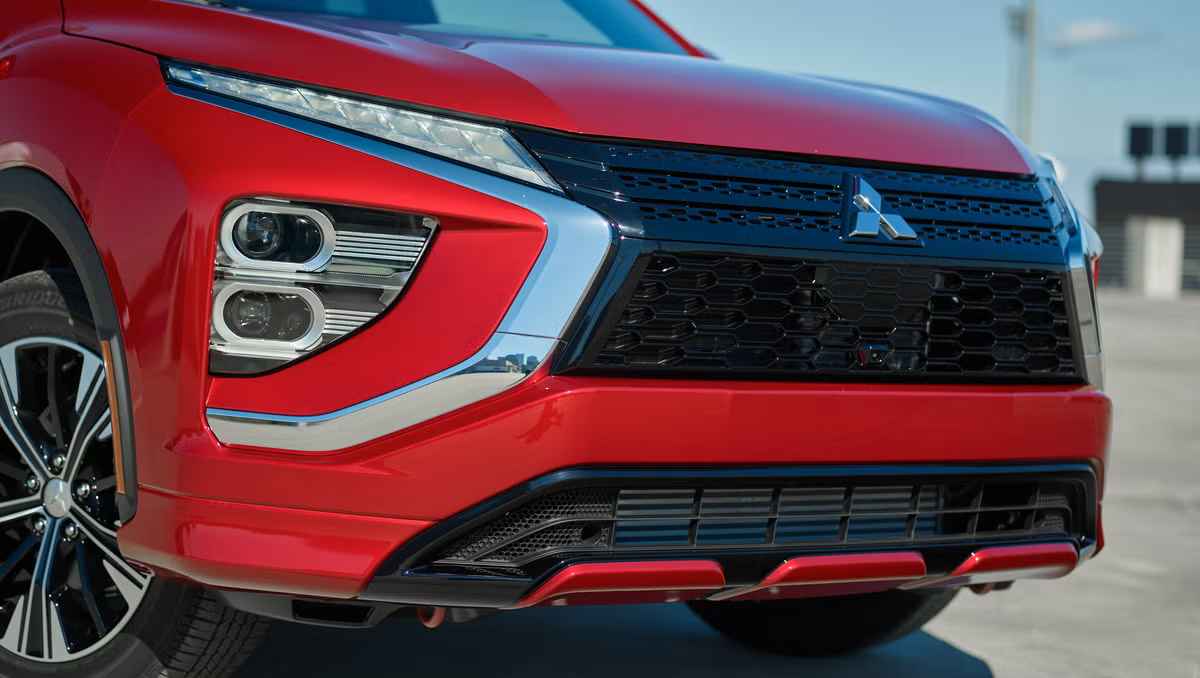 Portada: Informe: Mitsubishi podría unirse a la naciente alianza Honda-Nissan