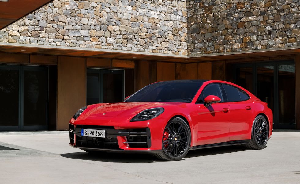Portada: Porsche Panamera Híbrido de 771 CV recorre el 'Ring en 7:24.17 minutos